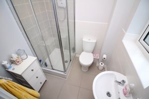En-suite- click for photo gallery